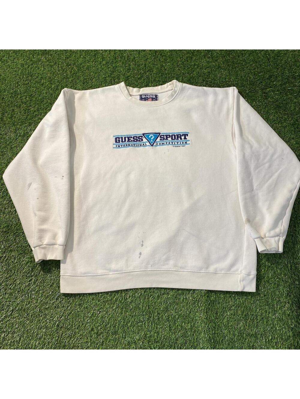 Vintage 90’s 1997 Guess Embroidered Sweatshirt